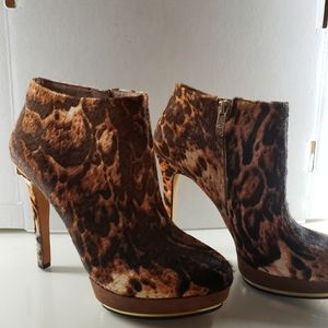 Vince Camuto Ankle Boots Size 8